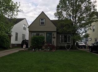 8207 Oxford Dr, Parma, OH