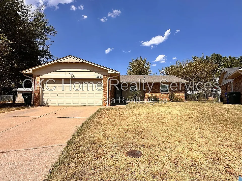 8833 Cedar Ln