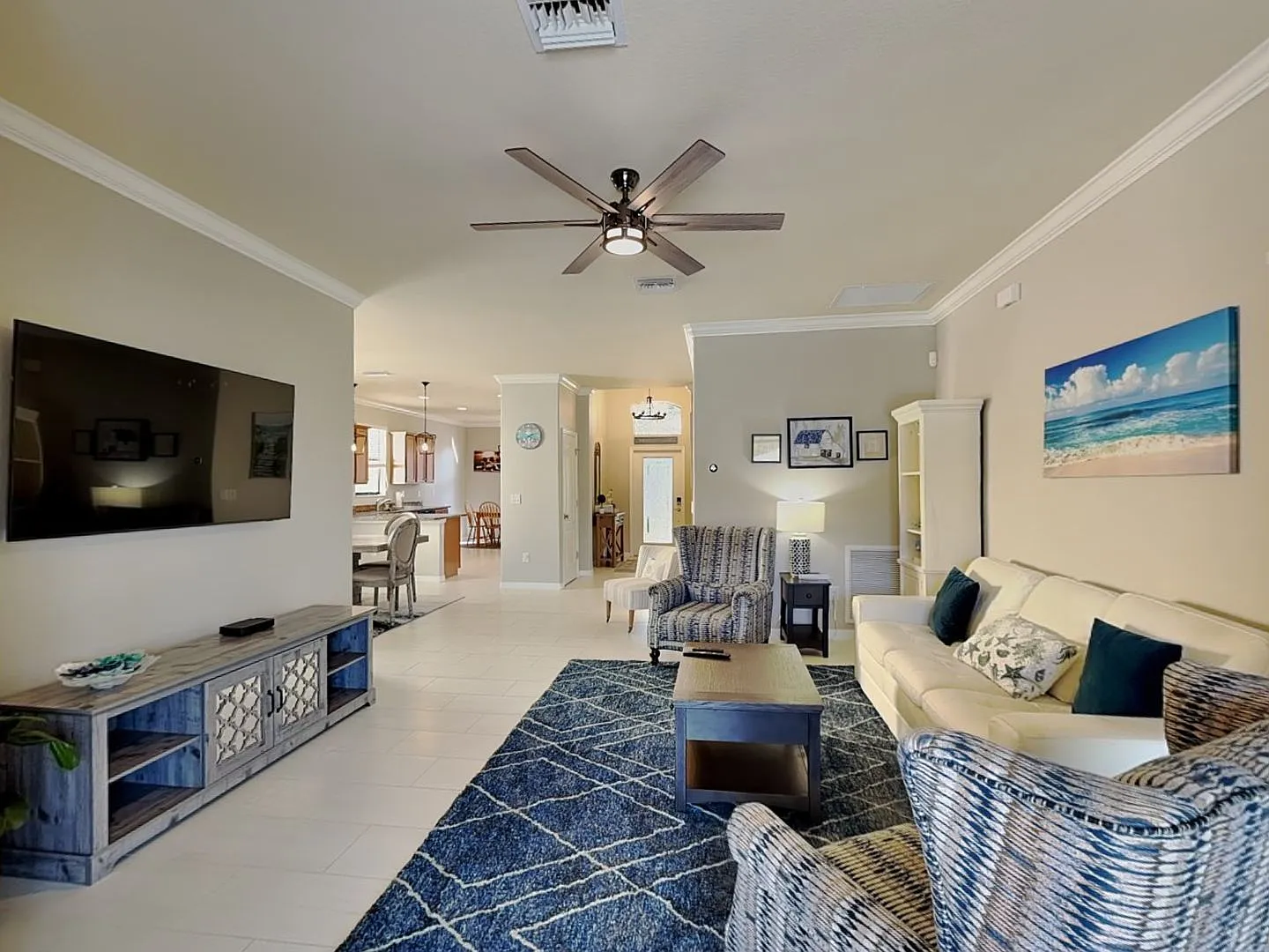 3 bed, 2.0 bath, 1670 sqft, $3,500 — Photo 4