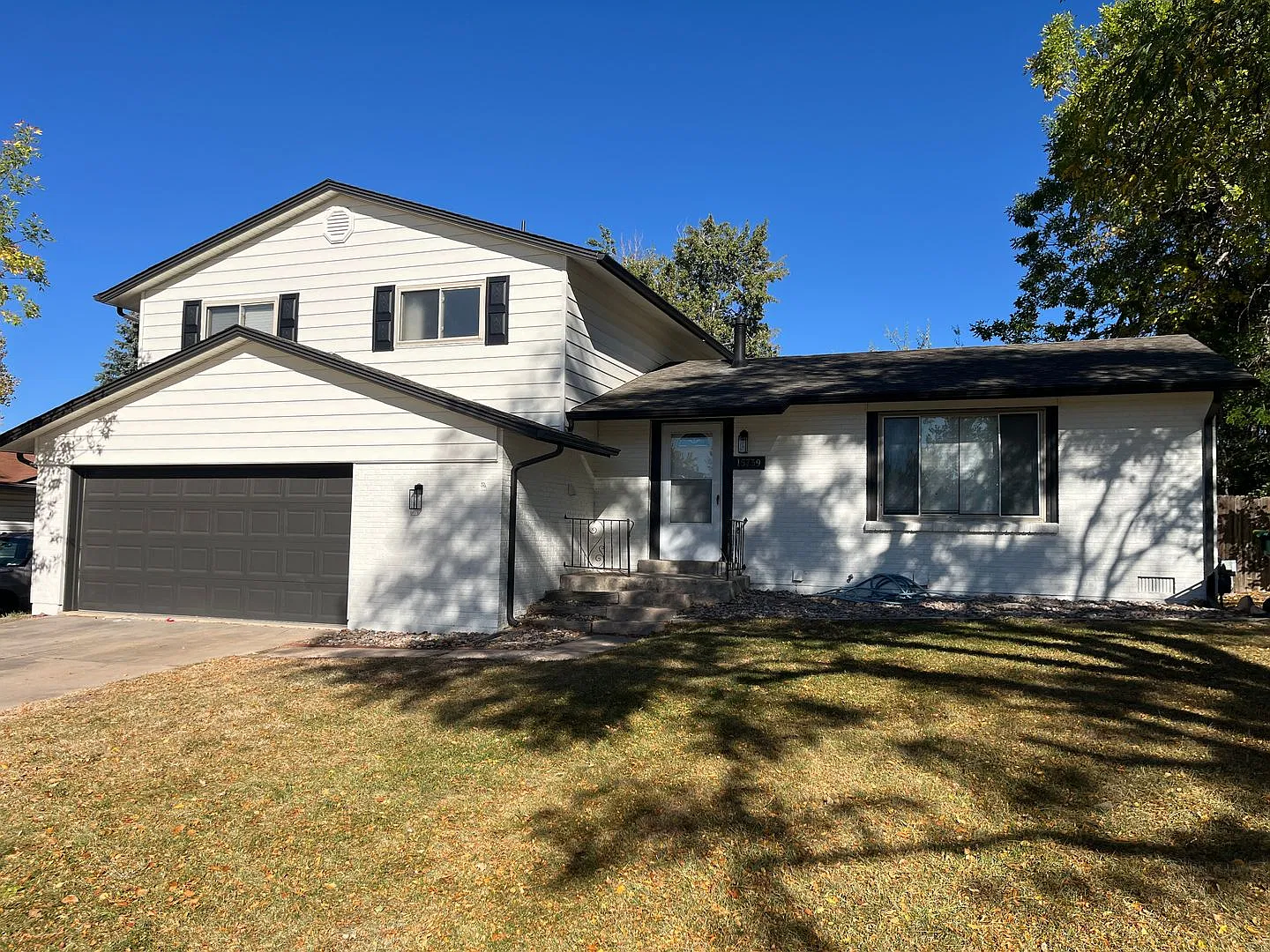 Newly Renovated 3 Bed 2.5 Bath Large Yard In Aurora! — Photo 1