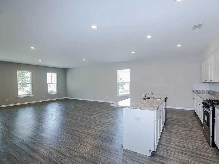 4355 Magpie Dr — Photo 9