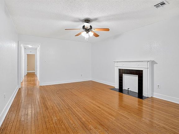 3rd image of 3129 NW 44th St