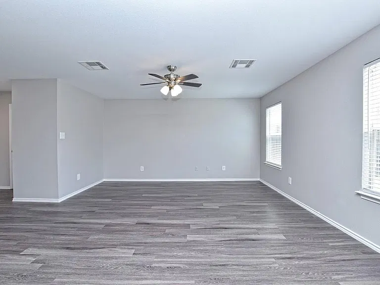 1172 Shadow Creek Blvd — Photo 7