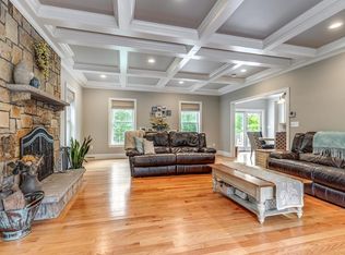 3 Hickory Ln, Topsfield, MA 01983