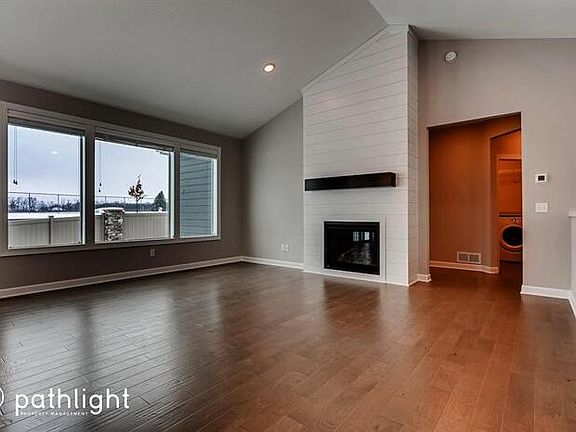 3rd image of 4505 Alvarado Ln N