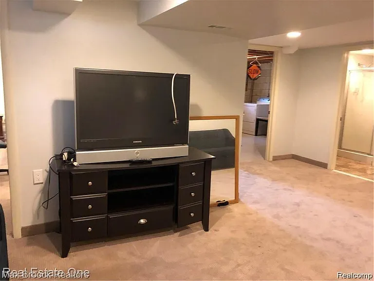 1610 South Blvd — Photo 15