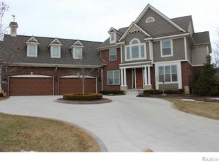 8505 Boulder Shores Dr, South Lyon, MI