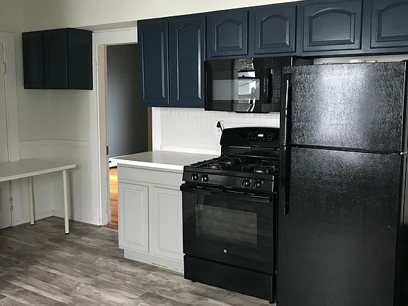 4th image of 73 Albertina St #2