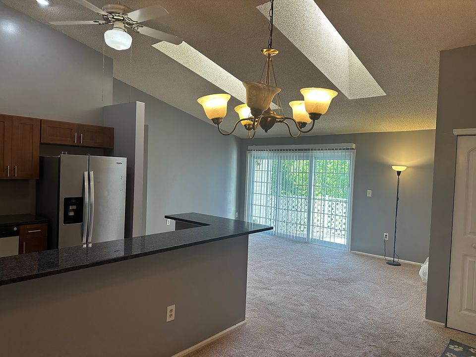 1st image of 304 Wimbeldon Ct