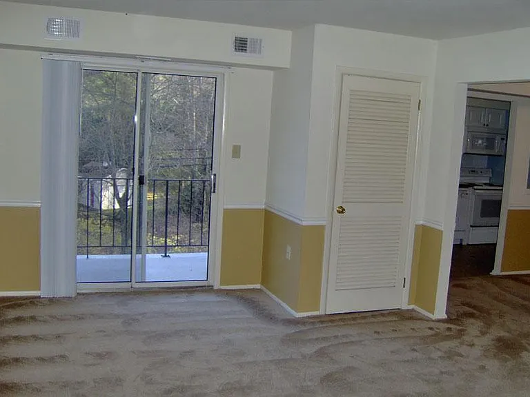 Ridgewood Apartments — Photo 26