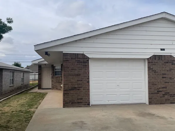 2700 9th Ave #B, Canyon, TX 79015