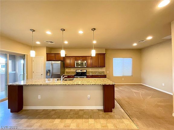 5th image of 11246 Eureka Pass Ct