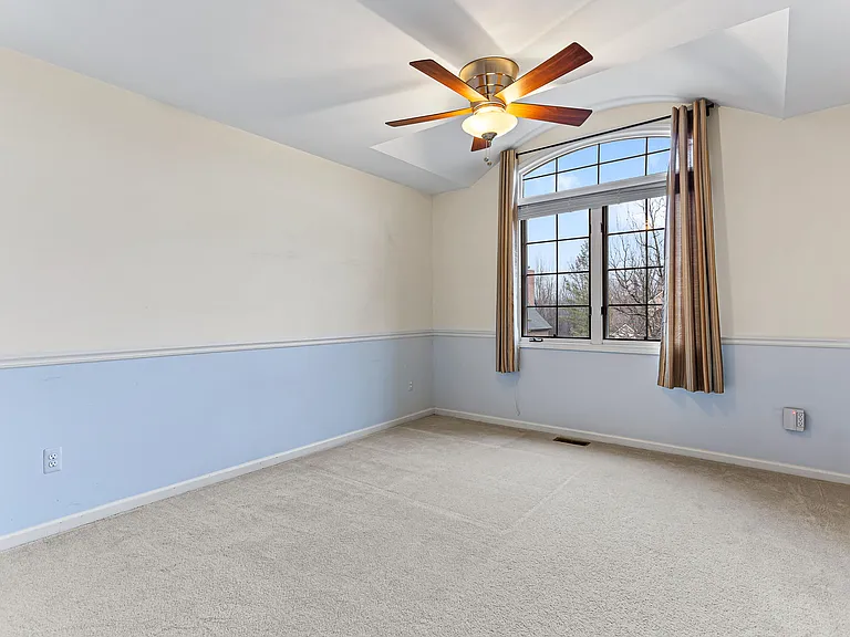 22479 Havergale St — Photo 36