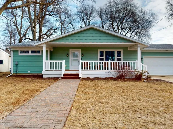 2512 S 3rd St, Clear Lake, IA 50428