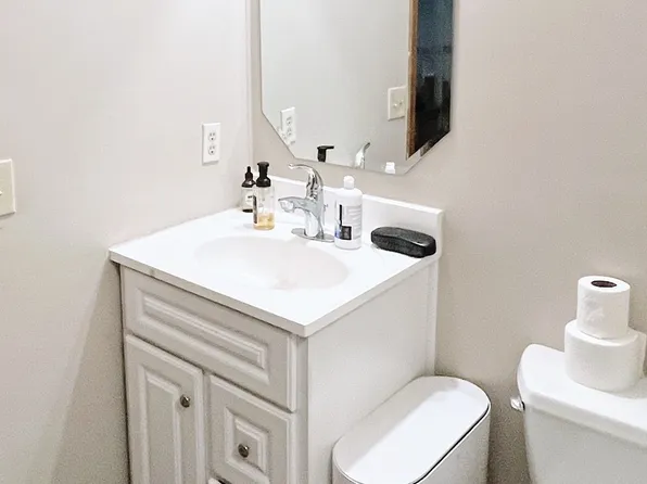 800 98th Ave NW APT 202, Coon Rapids, MN 55433