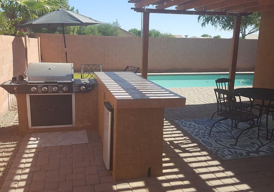 Bar / Pool