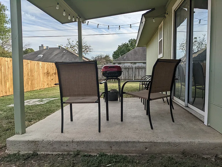 2504 Windmill Dr — Photo 4