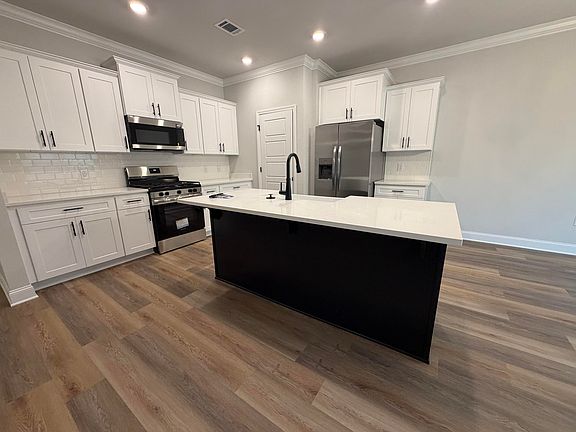 5th image of 118 Castlewoods Way