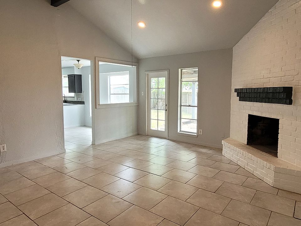 1st image of 2413 Boca Chica Dr