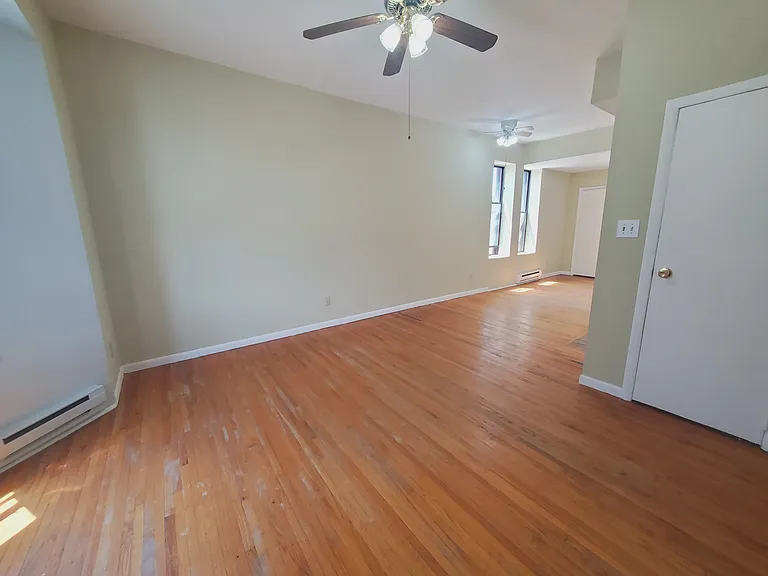 1734 Willow Ave #3B — Photo 3