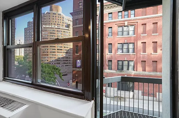 Rented by Mossanen Group | media 17