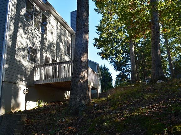 4th image of 1535 Hill Crossing Ct