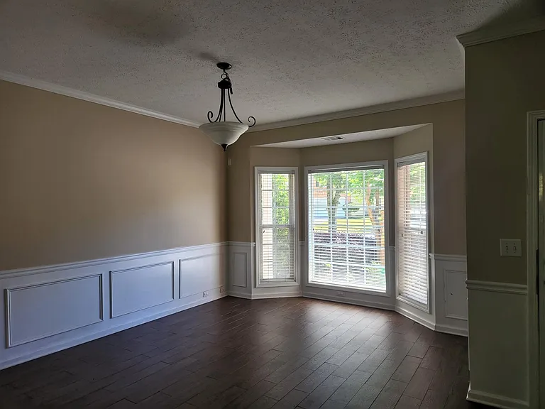 2350 Kirkstone Dr — Photo 21