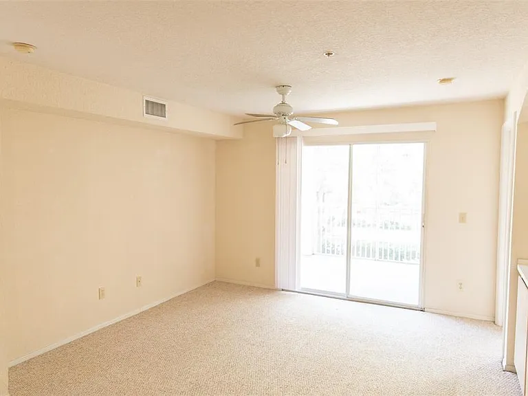 822 Camargo Way #208 — Photo 11