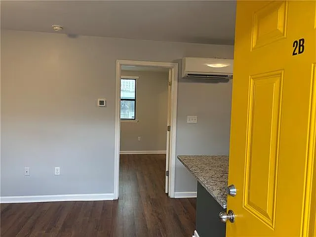 2853 Baronne St #2B — Photo 3
