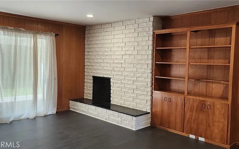 460 Winthrop Rd — Photo 6
