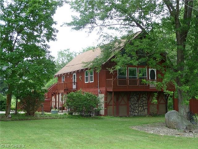 1st image of 220 Champion Ave E