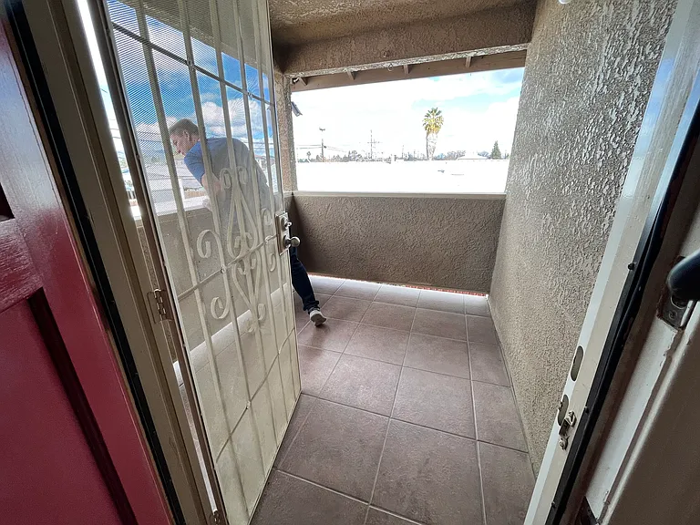330 N 4th St #2 — Photo 12