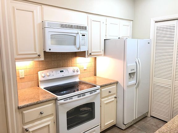 5th image of 4510 Druid Ln #2-204