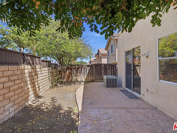 4th image of 19327 Ackerman Ave