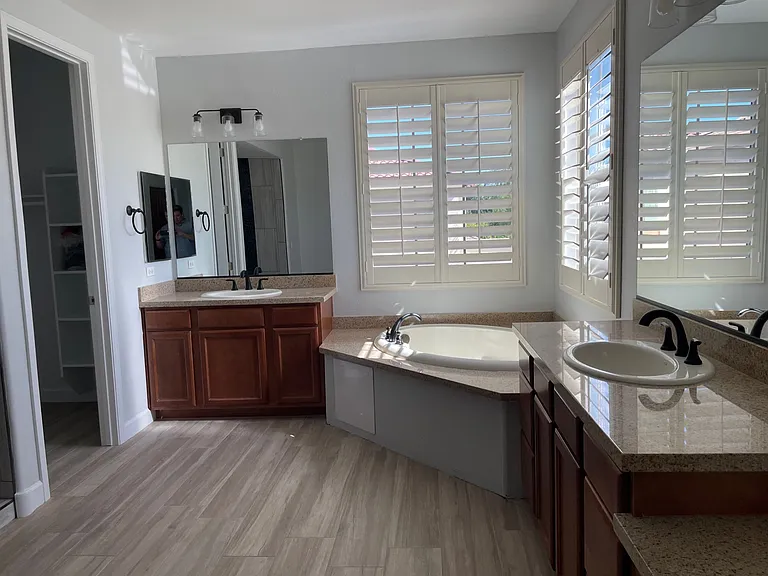 3305 E Windsor Dr — Photo 7
