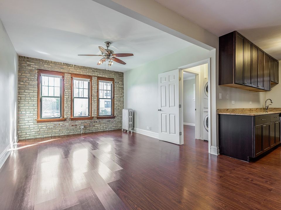 Kitchen / Living Room