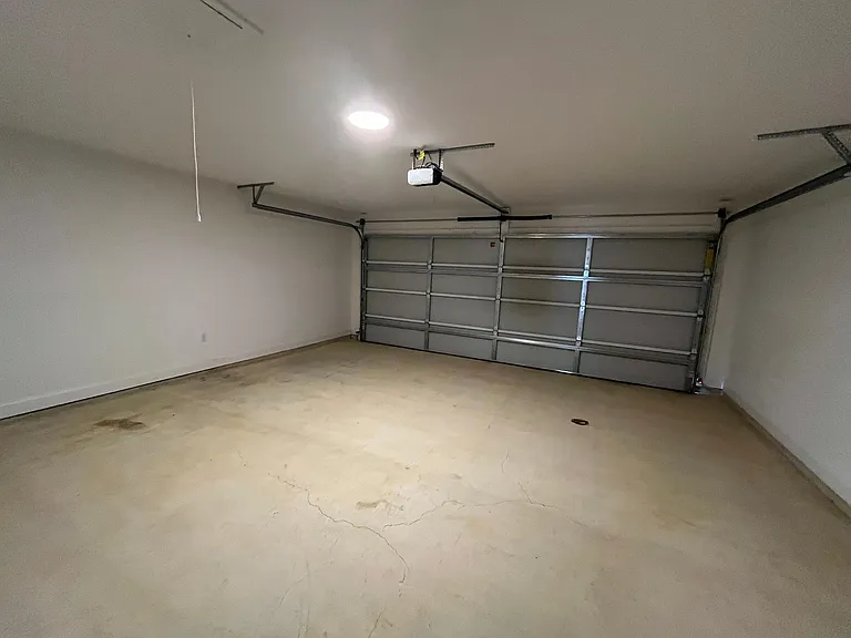 541 Silver Hl — Photo 27