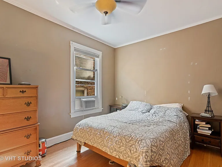 4229 N Leavitt St #1 — Photo 4