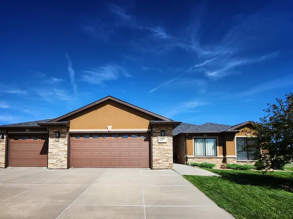 6608 M Avenue Pl, Kearney, NE 68847