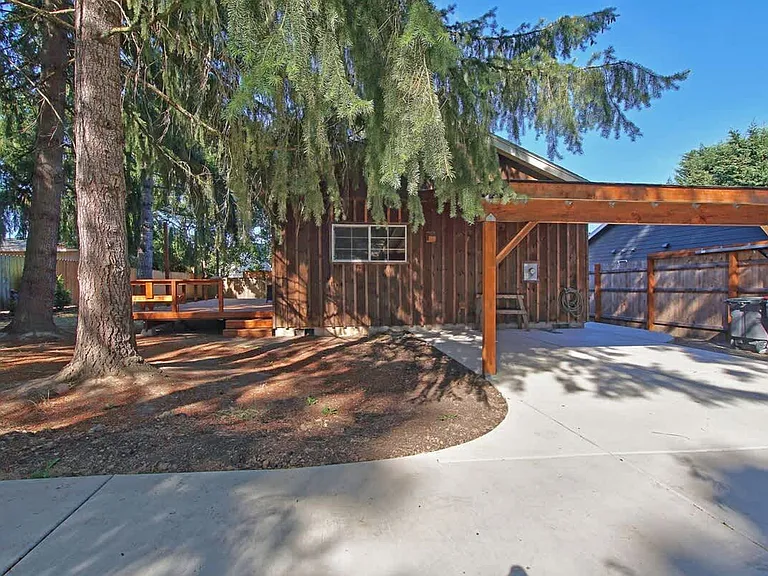 925 SW Fleishauer Ln #ID1550283P — Photo 22