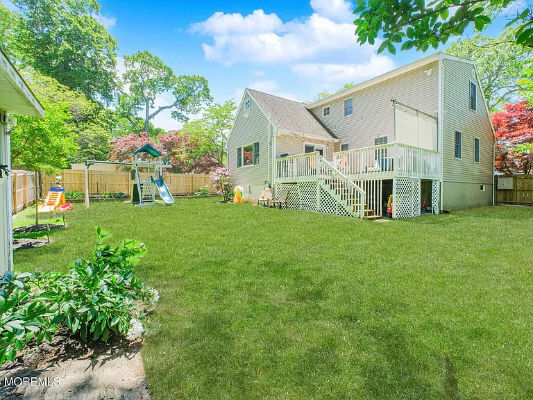 209 Woodcrest Rd — Photo 38