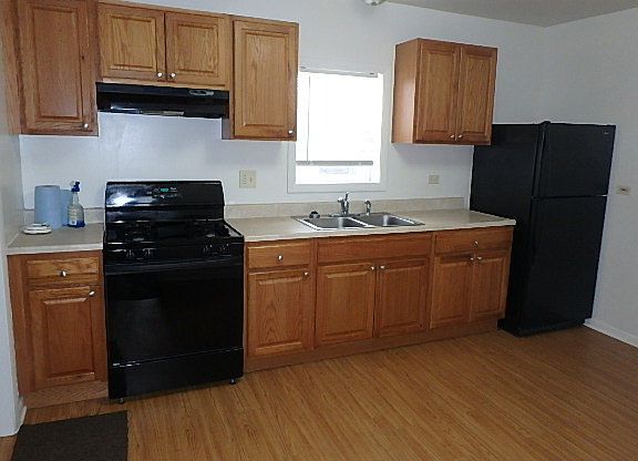 3rd image of 706 Broadway Ave APT 2