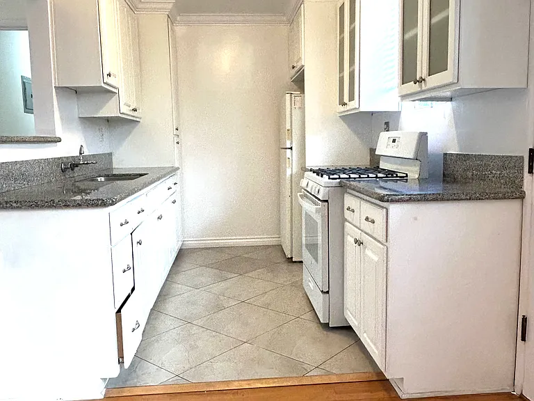 1332 N Citrus Ave #1 — Photo 9
