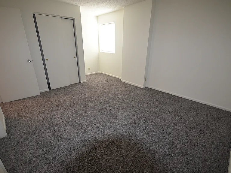Waveland Place Apartments — Photo 79