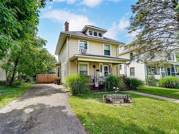 3rd image of 359 S Belmont Ave