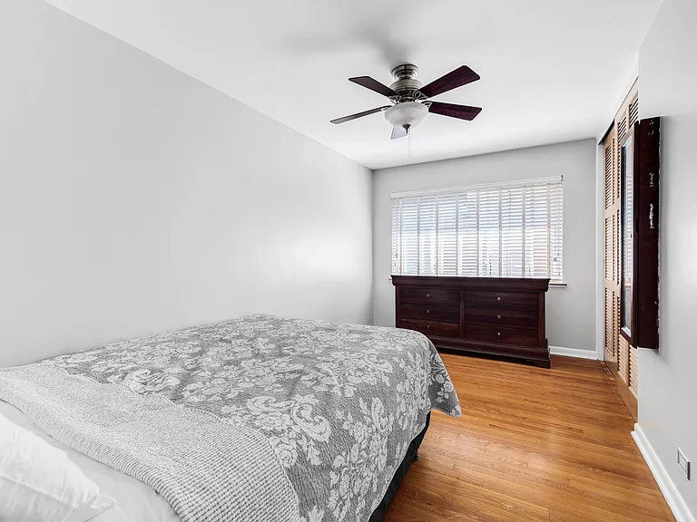 10813 Berkshire St — Photo 9