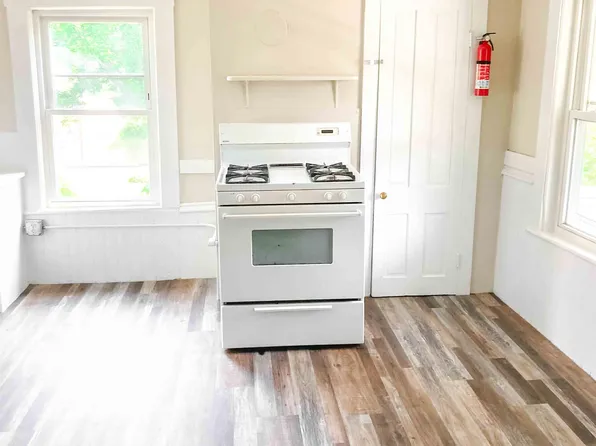 68 Elm St #3, Saint Johnsbury, VT 05819