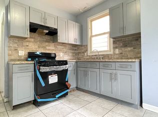 143 Pearsall Ave #2E, Jersey City, NJ 07305