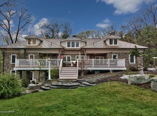 617 Lenape Ln, Buck Hill Falls, PA 18323