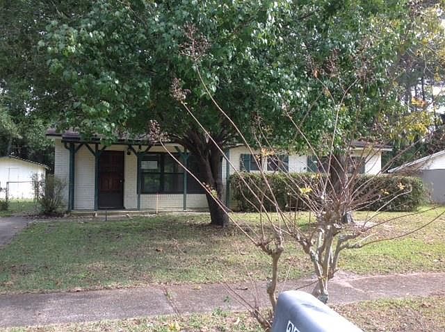 1st image of 260 Anderson Dr